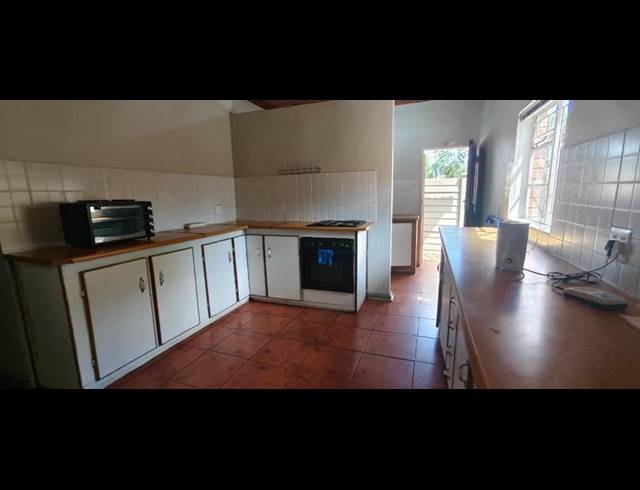 7 BEDROOM PROPERTY TO RENT IN DIE BULT